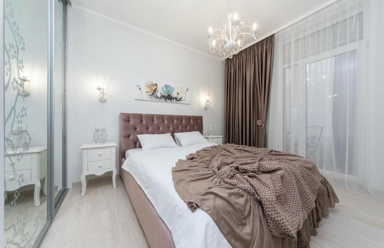 Lux Appartment, Kiev, Comfort Town エクステリア 写真